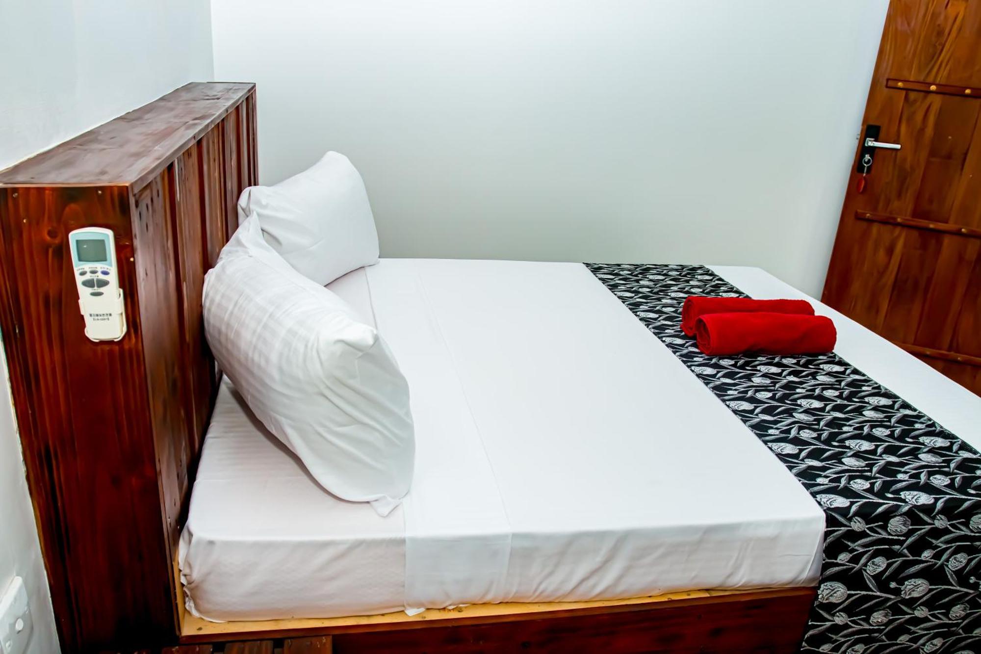 Mandavilla Airport Transit Hotel Катунаяка Экстерьер фото