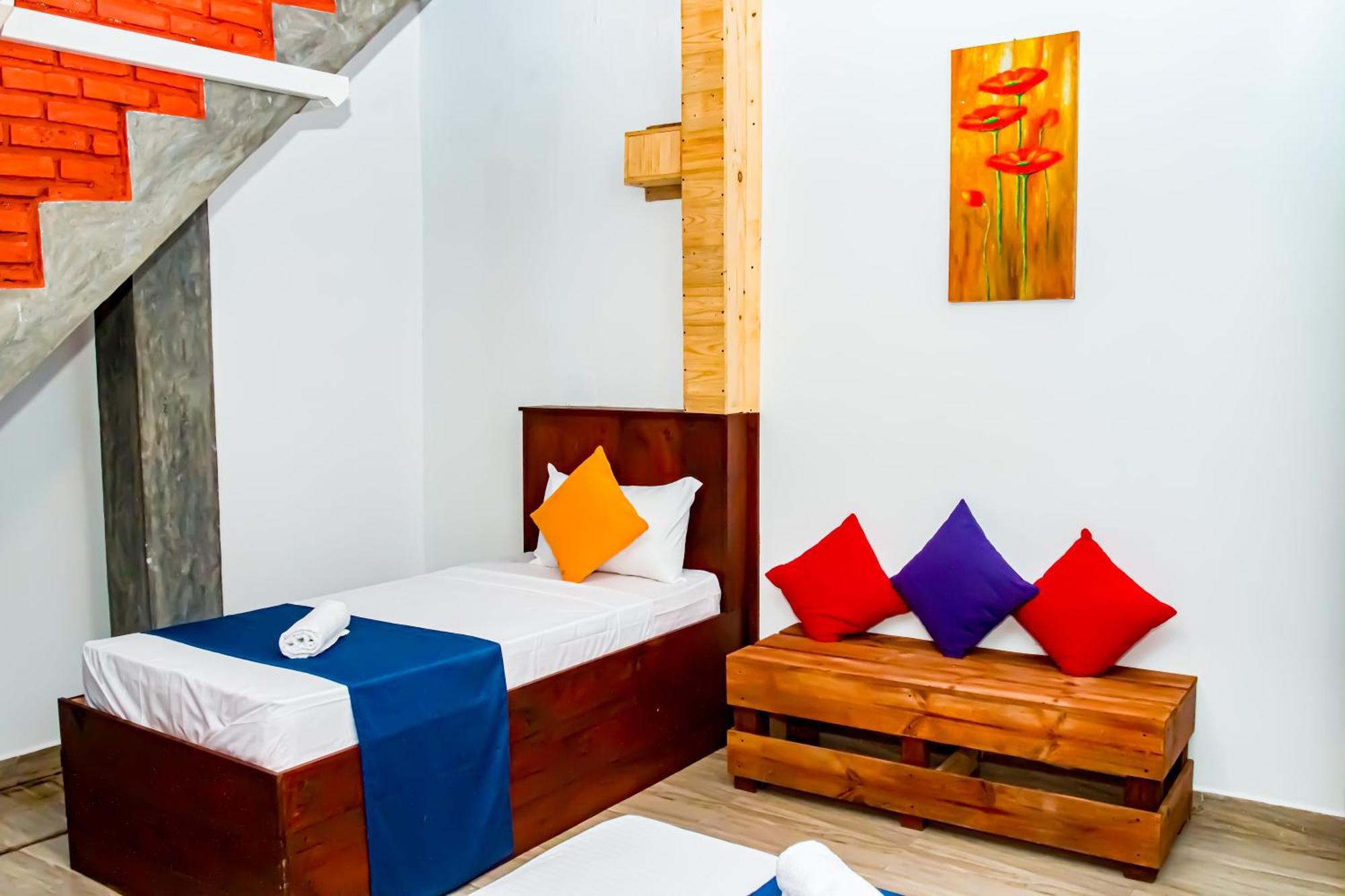 Mandavilla Airport Transit Hotel Катунаяка Экстерьер фото